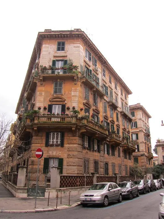 Alojamento de Acomodação e Pequeno-almoço B&B Sessoriana Roma